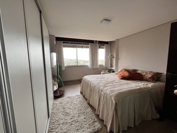 Casa com 4 Quartos à Venda,  em Lagoa Da Conceição - Florianópolis