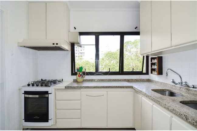 Imagem Apartamento com 4 Quartos à Venda, 221 m² em São Paulo