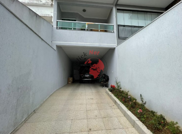 Sobrado com 3 Quartos à Venda, 250 m² em Vila Assunção - Santo André