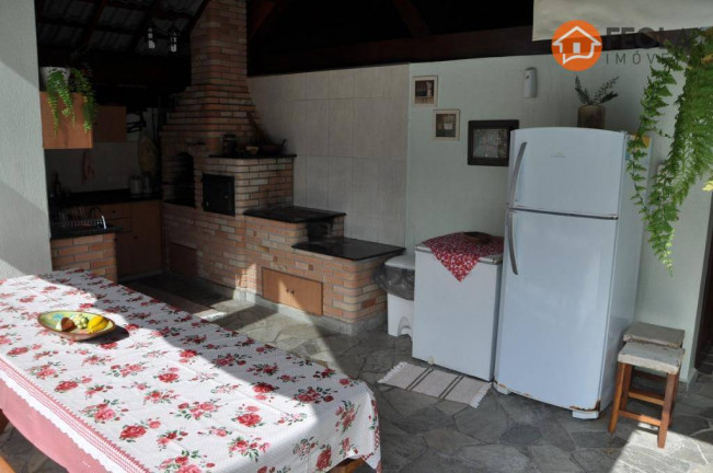 Imagem Casa com 6 Quartos à Venda, 331 m² em Cidade Balneária Peruibe-scipel - Peruíbe Imagem Casa com 6 Quartos à Venda, 331 m² em Cidade Balneária Peruibe-scipel - Peruíbe
