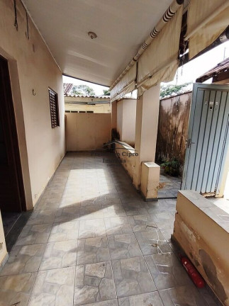Casa com 3 Quartos à Venda, 220 m² em Belveder Clube Dos 500 - Guaratinguetá