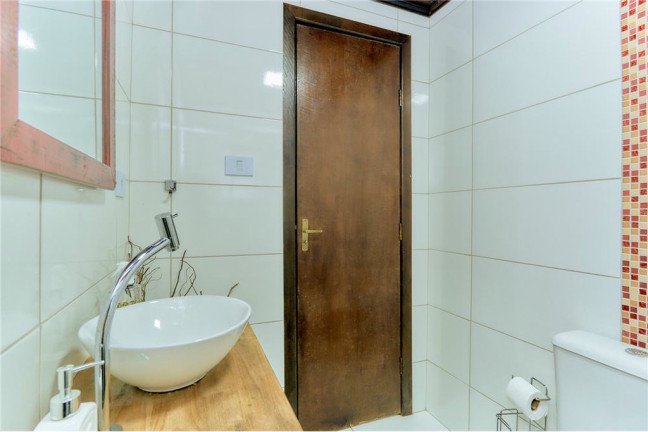 Imagem Casa com 3 Quartos à Venda, 189 m² em Barreirinha - Curitiba Imagem Casa com 3 Quartos à Venda, 189 m² em Barreirinha - Curitiba