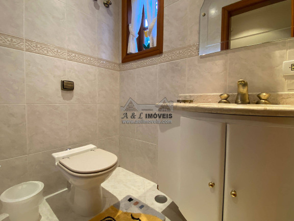 Imagem Apartamento com 3 Quartos à Venda, 210 m² em Capivari - Campos Do Jordão
