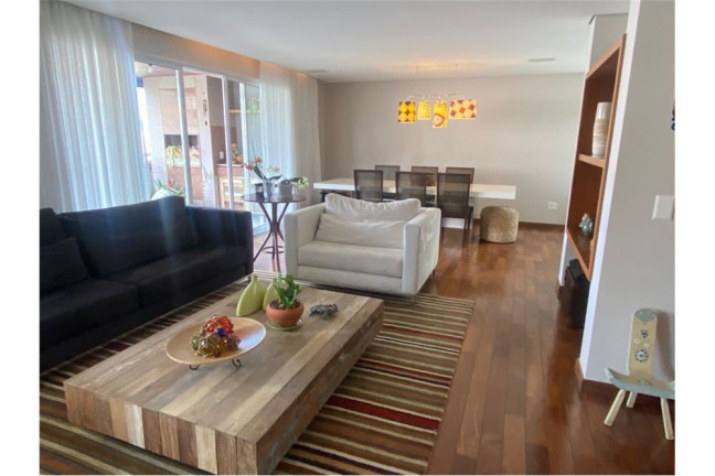 Imagem Imóvel com 3 Quartos à Venda, em Moema - São Paulo Imagem Imóvel com 3 Quartos à Venda, em Moema - São Paulo