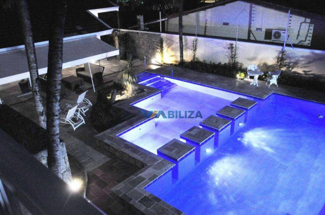 Sobrado com 6 Quartos à Venda, 600 m² em Jardim Virginia - Guarujá