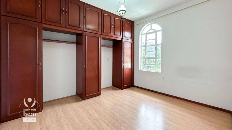 Imagem Casa com 5 Quartos à Venda, 537 m² em São Lourenço - Curitiba