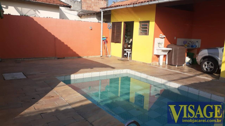Casa com 3 Quartos à Venda,  em Jd. Florida - Jacareí