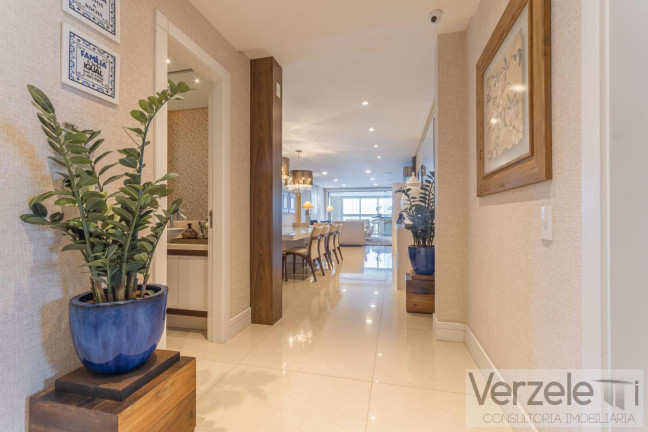 Imagem Apartamento com 4 Quartos à Venda, 325 m² em Centro - Balneário Camboriú Imagem Apartamento com 4 Quartos à Venda, 325 m² em Centro - Balneário Camboriú