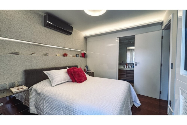Imagem Casa com 4 Quartos à Venda,  em Alto Da Boa Vista - São Paulo
