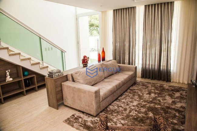 Imagem Casa com 3 Quartos à Venda, 186 m² em Sapiranga - Fortaleza Imagem Casa com 3 Quartos à Venda, 186 m² em Sapiranga - Fortaleza