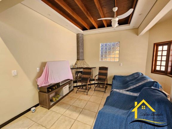 Imagem Casa com 6 Quartos à Venda, 232 m² em Centro - Balneário Barra Do Sul Imagem Casa com 6 Quartos à Venda, 232 m² em Centro - Balneário Barra Do Sul