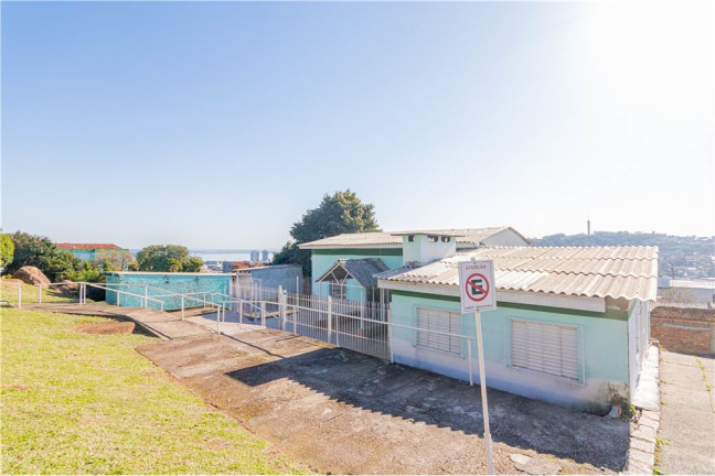 Imagem Imóvel com 3 Quartos à Venda, em Santa Tereza - Porto Alegre Imagem Imóvel com 3 Quartos à Venda, em Santa Tereza - Porto Alegre