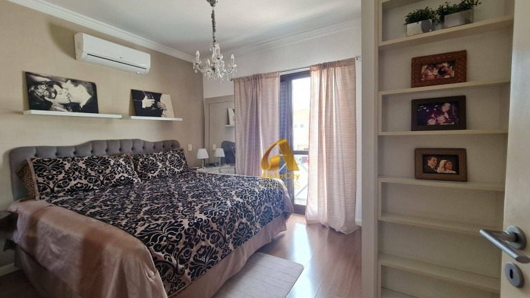 Imagem Casa com 3 Quartos à Venda, 220 m² em Alphaville - Santana De Parnaíba Imagem Casa com 3 Quartos à Venda, 220 m² em Alphaville - Santana De Parnaíba