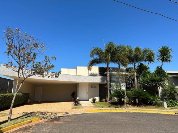 Casa com 3 Quartos para Alugar,  em Bauru