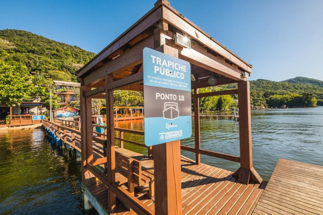 Imagem Casa com 3 Quartos à Venda, 284 m² em Lagoa Da Conceição - Florianópolis