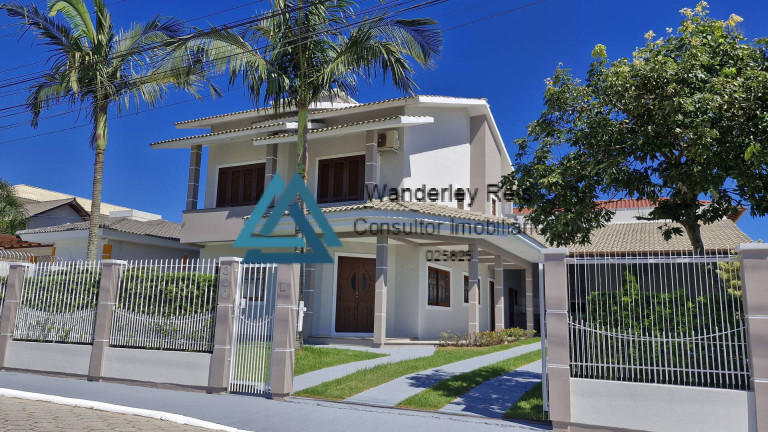 Imagem Casa com 3 Quartos à Venda, 400 m² em Ingleses Do Rio Vermelho - Florianópolis Imagem Casa com 3 Quartos à Venda, 400 m² em Ingleses Do Rio Vermelho - Florianópolis