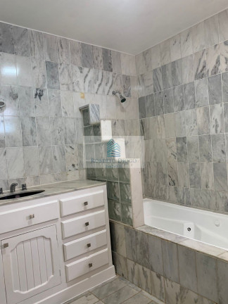 Imagem Casa com 4 Quartos à Venda, 300 m² em Barra Da Tijuca - Rio De Janeiro Imagem Casa com 4 Quartos à Venda, 300 m² em Barra Da Tijuca - Rio De Janeiro