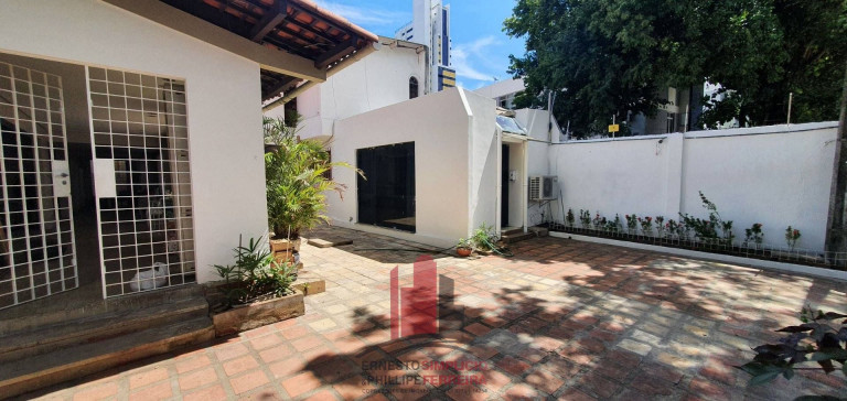 Imagem Casa com 4 Quartos à Venda, 330 m² em Hipodrómo - Recife Imagem Casa com 4 Quartos à Venda, 330 m² em Hipodrómo - Recife
