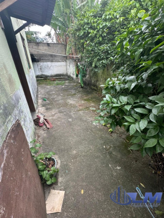 Imagem Casa com 7 Quartos à Venda, 44 m² em Santa Mônica - Guarapari Imagem Casa com 7 Quartos à Venda, 44 m² em Santa Mônica - Guarapari