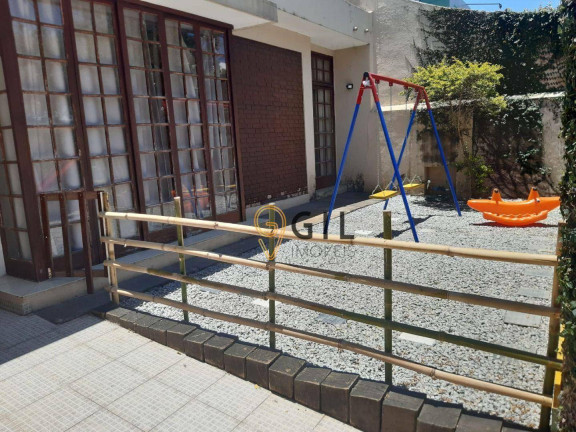 Casa com 2 Quartos para Alugar, 170 m² em Centro - Jacareí