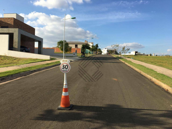 Imagem Terreno à Venda, 2.300 m² em Condomínio Saint Patrick - Sorocaba Imagem Terreno à Venda, 2.300 m² em Condomínio Saint Patrick - Sorocaba