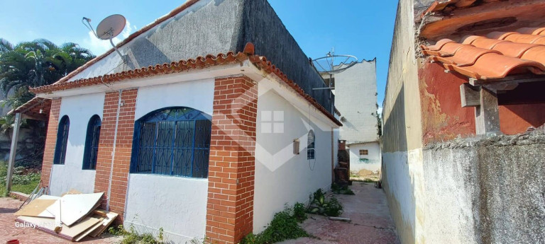 Imagem Casa com 2 Quartos à Venda, 84 m² em Sepetiba - Rio De Janeiro