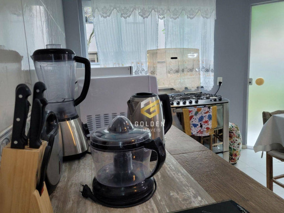 Imagem Casa com 4 Quartos para Temporada, 220 m² em Bombinhas - Bombinhas