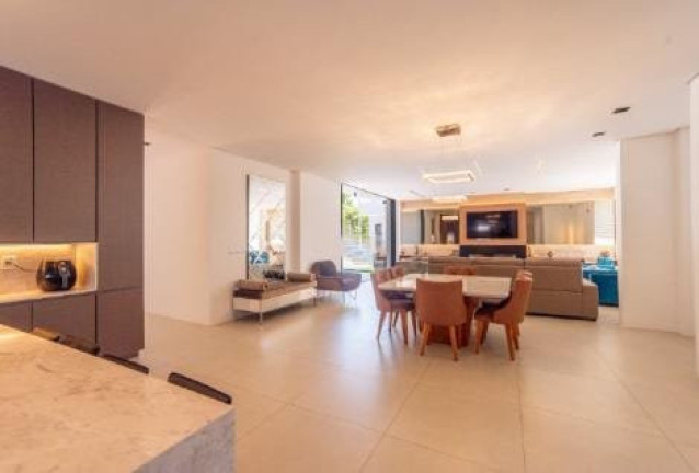 Imagem Casa com 5 Quartos à Venda, 340 m² em Vila Nova - Porto Alegre