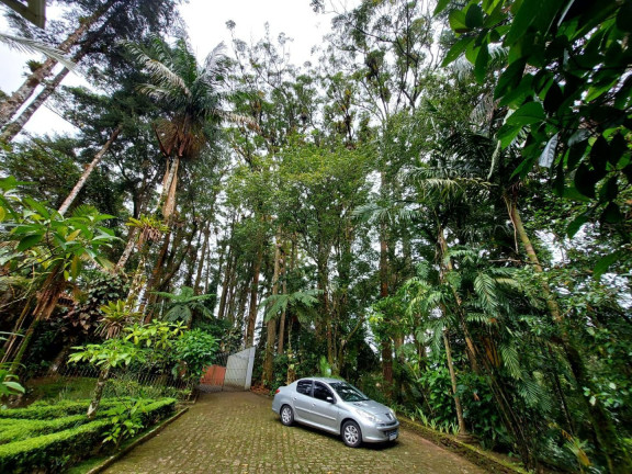 Imagem Casa com 6 Quartos à Venda, 410 m² em Granja Guarani - Teresópolis Imagem Casa com 6 Quartos à Venda, 410 m² em Granja Guarani - Teresópolis