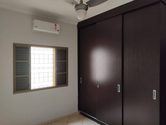 Imagem Casa com 3 Quartos à Venda, 273 m² em Ribeirão Preto