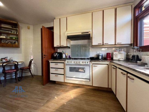 Imagem Casa com 4 Quartos à Venda, 267 m² em Córrego Grande - Florianópolis Imagem Casa com 4 Quartos à Venda, 267 m² em Córrego Grande - Florianópolis