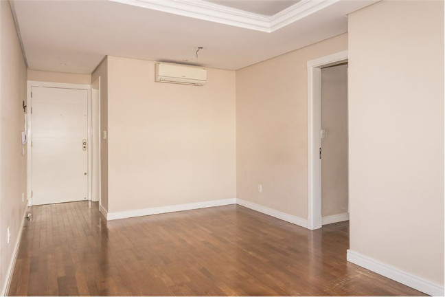 Imagem Imóvel com 3 Quartos à Venda, em Menino Deus - Porto Alegre Imagem Imóvel com 3 Quartos à Venda, em Menino Deus - Porto Alegre