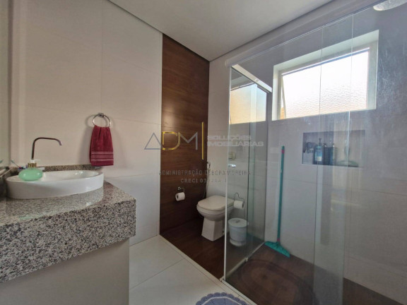 Imagem Casa com 3 Quartos à Venda, 357 m² em Centro - Botucatu Imagem Casa com 3 Quartos à Venda, 357 m² em Centro - Botucatu