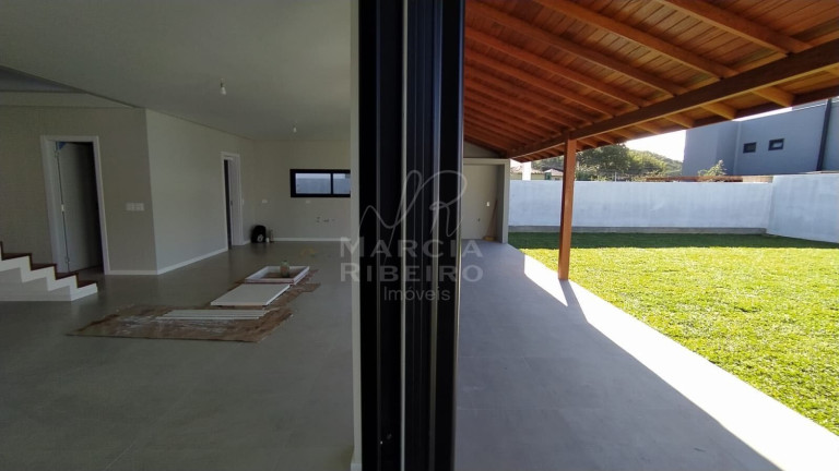 Imagem Casa com 4 Quartos à Venda, 230 m² em Cachoeira Do Bom Jesus - Florianópolis