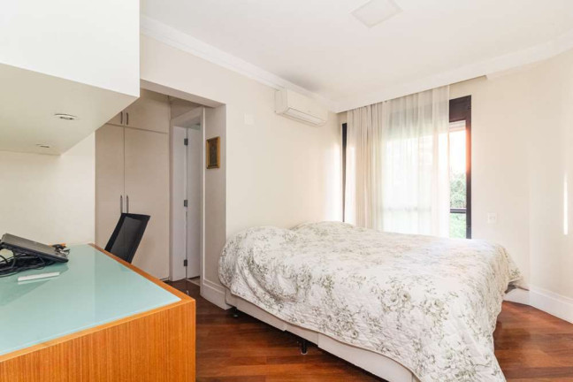 Imagem Apartamento com 4 Quartos à Venda, 357 m² em Moema - São Paulo