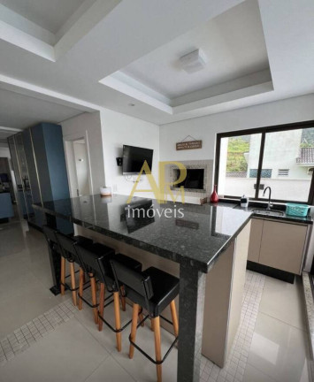Imagem Casa com 3 Quartos à Venda, 310 m² em Pedra Branca - Palhoça Imagem Casa com 3 Quartos à Venda, 310 m² em Pedra Branca - Palhoça