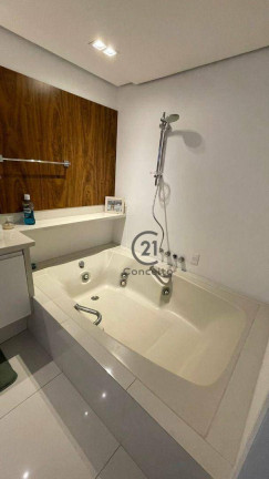 Imagem Apartamento com 4 Quartos à Venda, 332 m² em Centro - Florianópolis Imagem Apartamento com 4 Quartos à Venda, 332 m² em Centro - Florianópolis