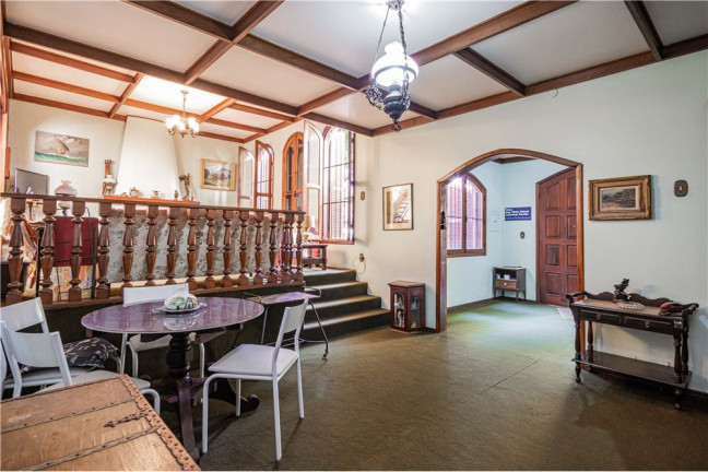 Imagem Casa com 5 Quartos à Venda, em Petrópolis - Porto Alegre Imagem Casa com 5 Quartos à Venda, em Petrópolis - Porto Alegre