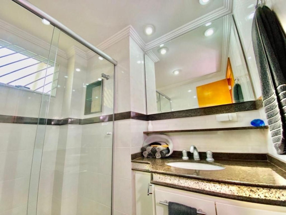 Imagem Casa com 3 Quartos à Venda, 250 m² em Mercês - Curitiba Imagem Casa com 3 Quartos à Venda, 250 m² em Mercês - Curitiba