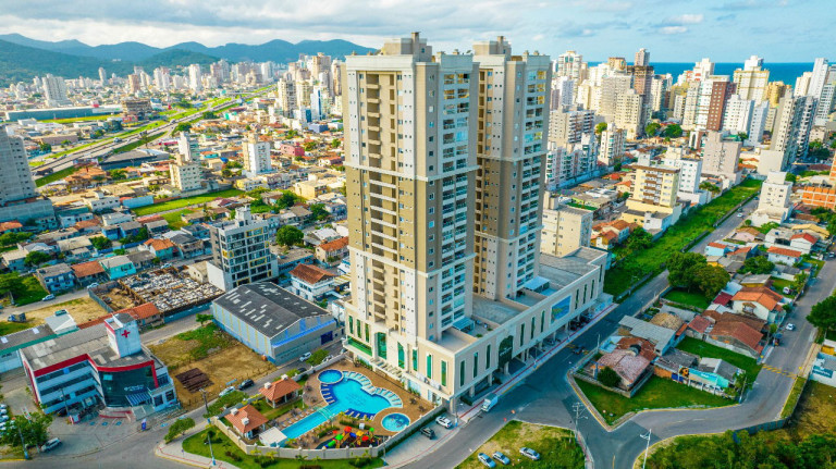 Apartamento com 1 Quarto à Venda, 85 m² em Meia Praia - Itapema