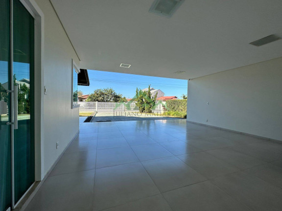 Imagem Casa com 3 Quartos à Venda, 670 m² em Centro - Balneário Barra Do Sul
