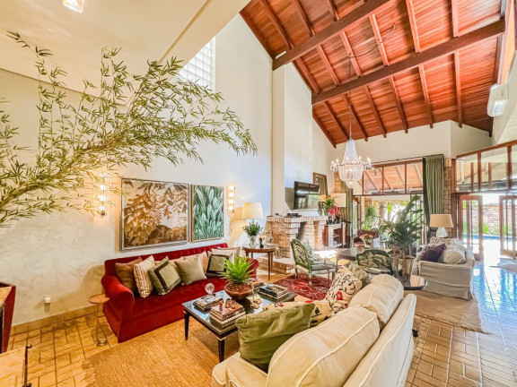 Casa com 4 Quartos à Venda,  em Chácara Das Pedras - Porto Alegre