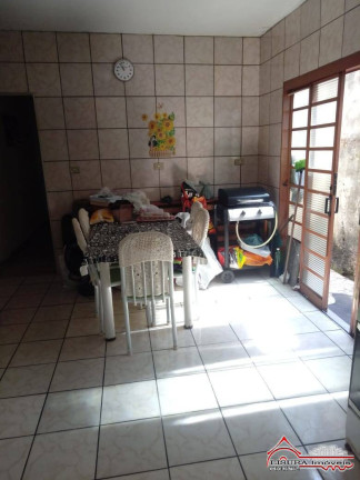 Imagem Casa com 2 Quartos à Venda, 120 m² em Vila Zezé - Jacareí Imagem Casa com 2 Quartos à Venda, 120 m² em Vila Zezé - Jacareí