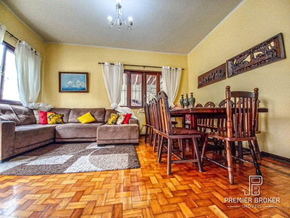 Imagem Casa com 6 Quartos à Venda, 193 m² em Várzea - Teresópolis Imagem Casa com 6 Quartos à Venda, 193 m² em Várzea - Teresópolis