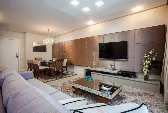 Imagem Imóvel com 4 Quartos à Venda, 205 m² em Pioneiros - Balneário Camboriú Imagem Imóvel com 4 Quartos à Venda, 205 m² em Pioneiros - Balneário Camboriú