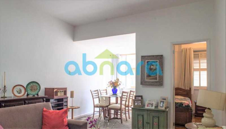 Imagem Apartamento com 3 Quartos à Venda, 110 m² em Leme - Rio De Janeiro Imagem Apartamento com 3 Quartos à Venda, 110 m² em Leme - Rio De Janeiro