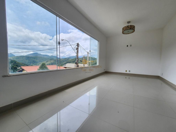 Imagem Casa com 4 Quartos à Venda, 216 m² em Albuquerque - Teresópolis