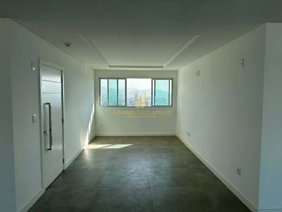 Imagem Apartamento com 3 Quartos à Venda, 135 m² em Centro - Balneário Camboriú Imagem Apartamento com 3 Quartos à Venda, 135 m² em Centro - Balneário Camboriú