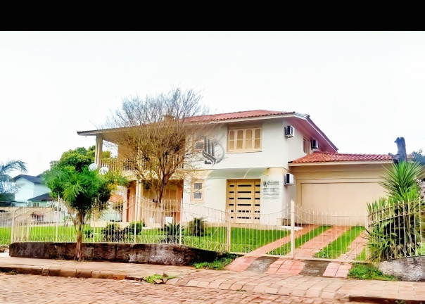 Casa com 3 Quartos à Venda, 665 m² em Centro - Tapera
