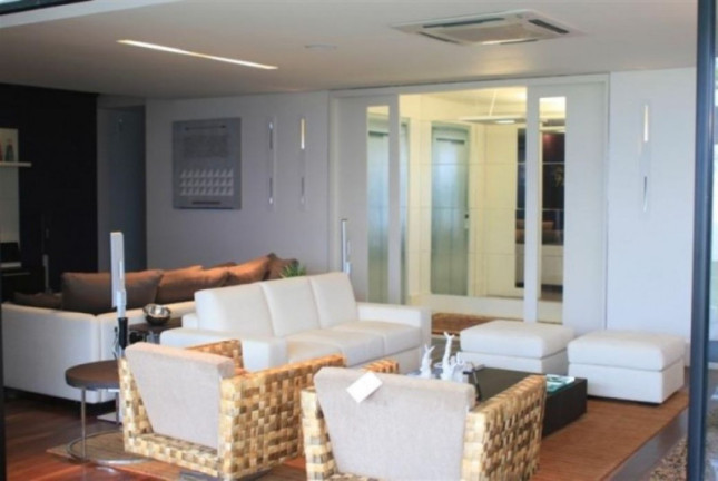 Imagem Apartamento com 4 Quartos à Venda, 335 m²